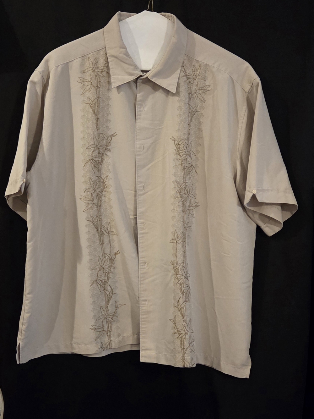 Centro Men's Embroidered Camp / Guayabera Shirt